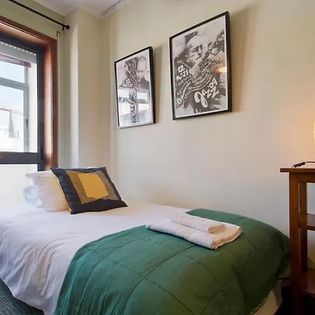 Lazaro 2 Bedroom *